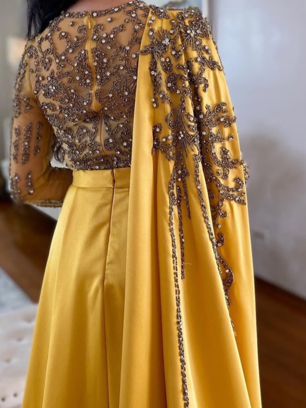 Dress - Picture 7 of 9